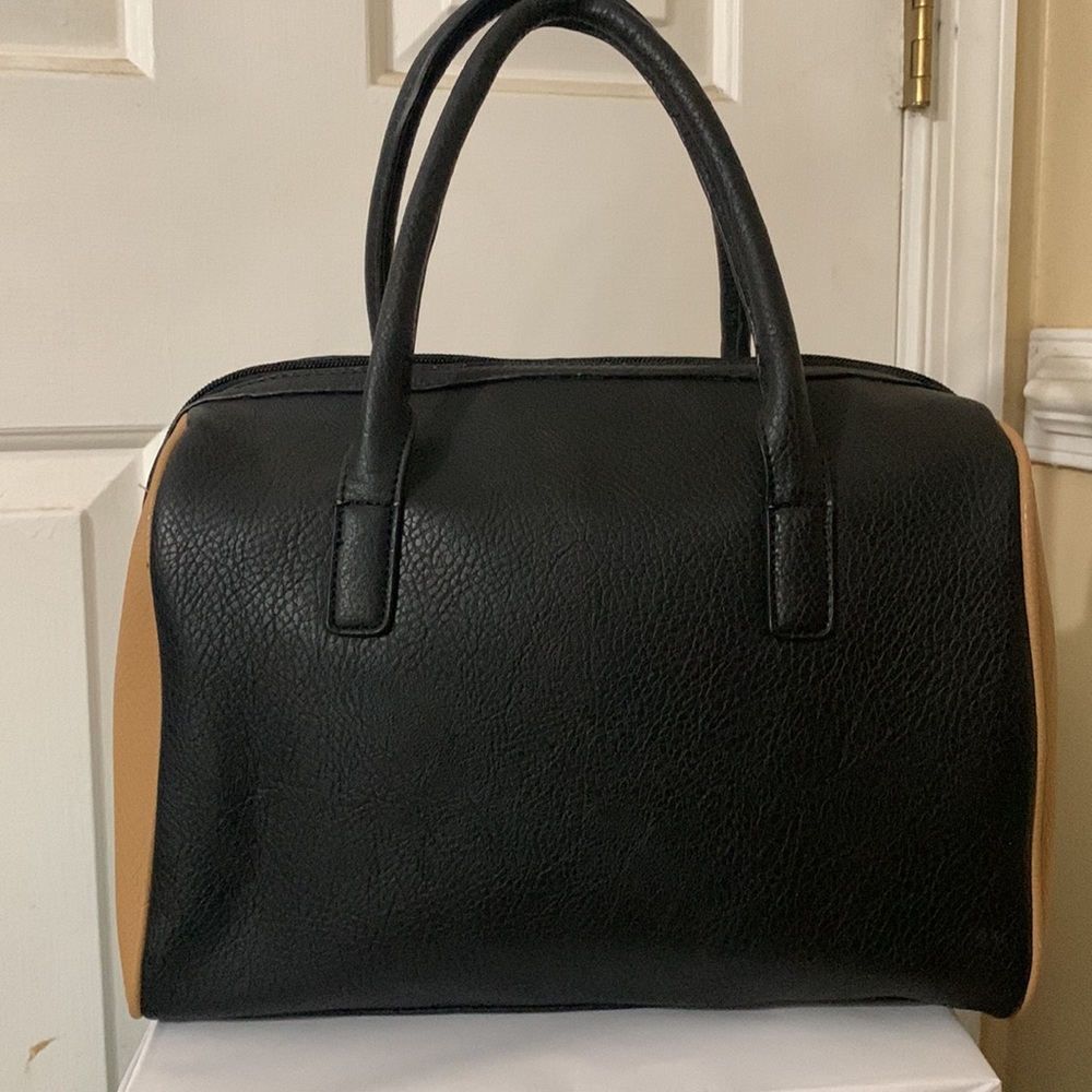 GUC Kenneth Cole Reaction handbag / pocketbook - Picture 2 of 16